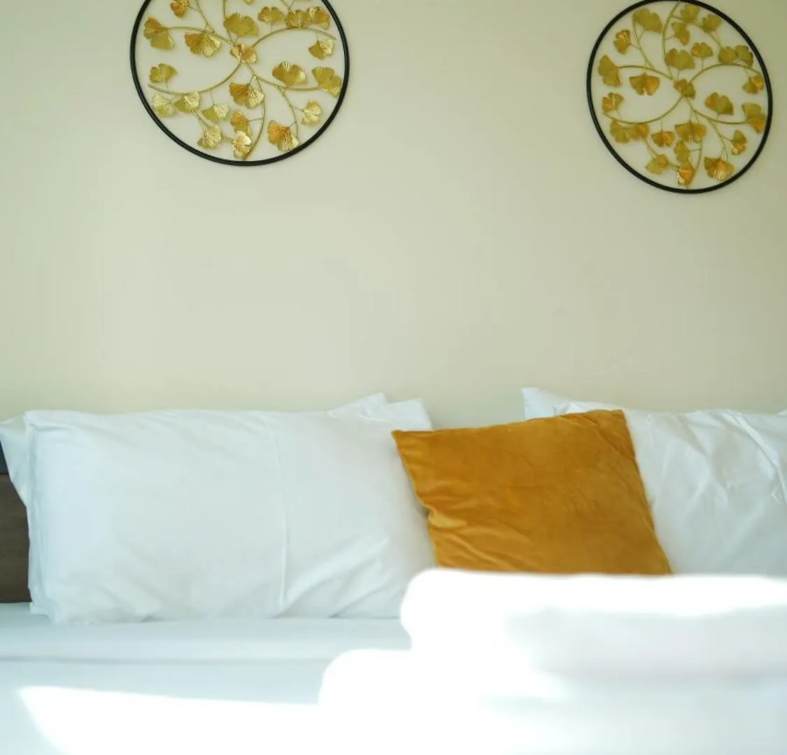 Spacious 2 Bed Apt At Marina High Floor Dubai 0*,  United Arab Emirates