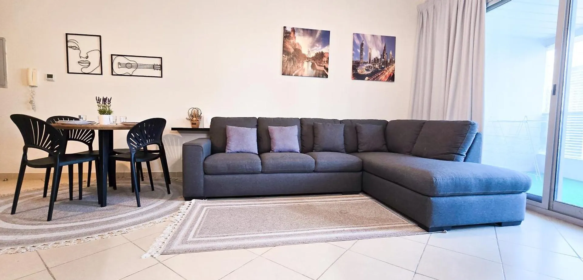 Spacious 2 Bed Apt At Marina High Floor Dubaj Apartman