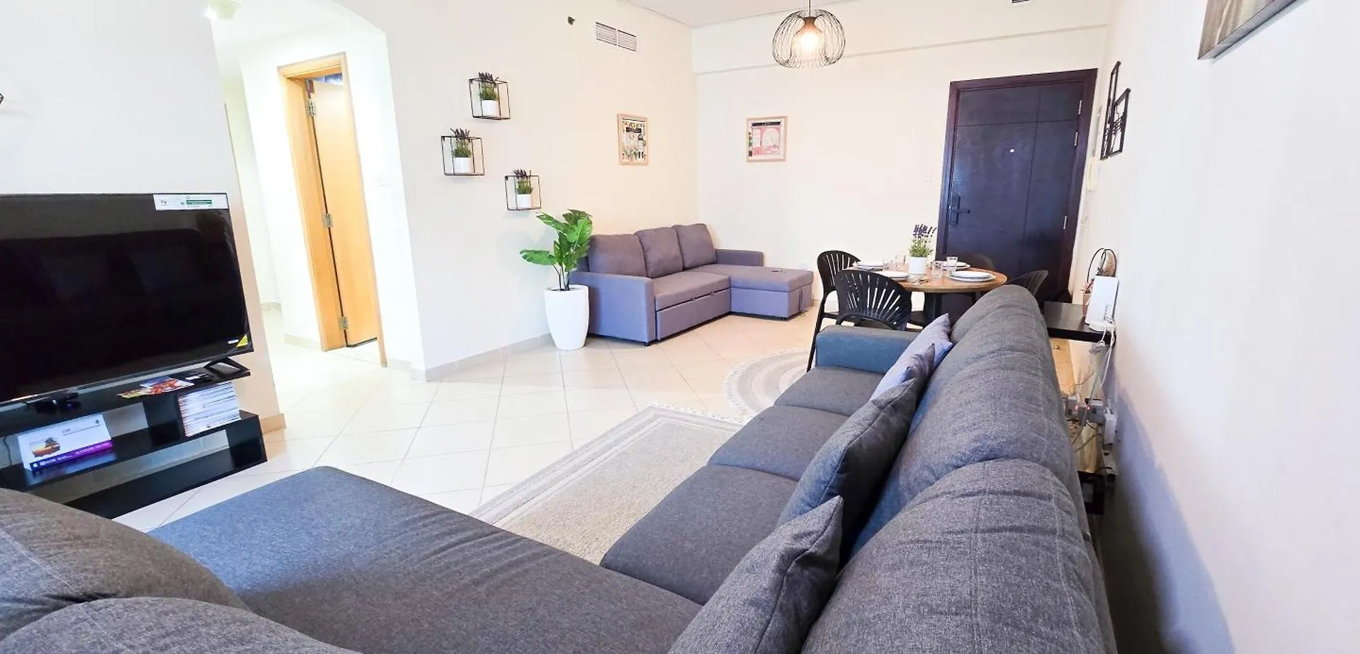 Spacious 2 Bed Apt At Marina High Floor Dubaj 0*,