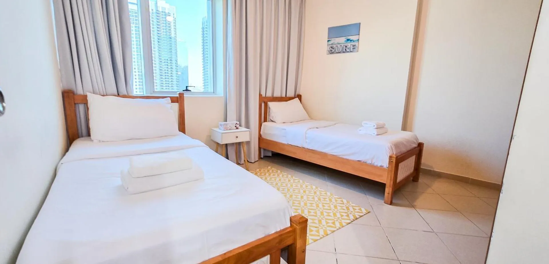 Spacious 2 Bed Apt At Marina High Floor Dubai