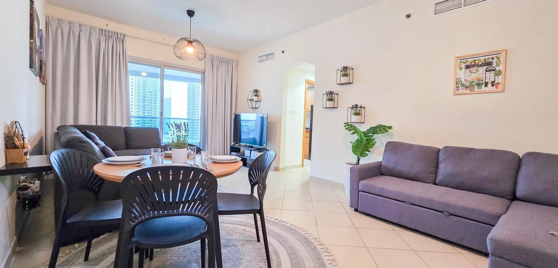Apartment Spacious 2 Bed Apt At Marina High Floor Dubai